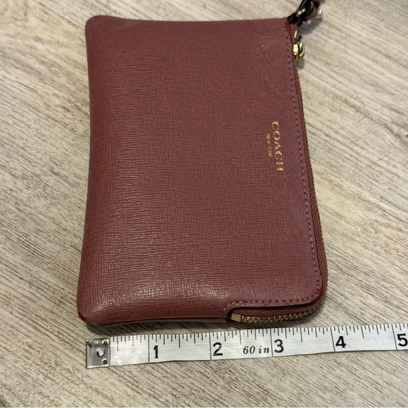 COACH - Mauve / Pink Small Wristlet / Wallet - Picture 5 of 12